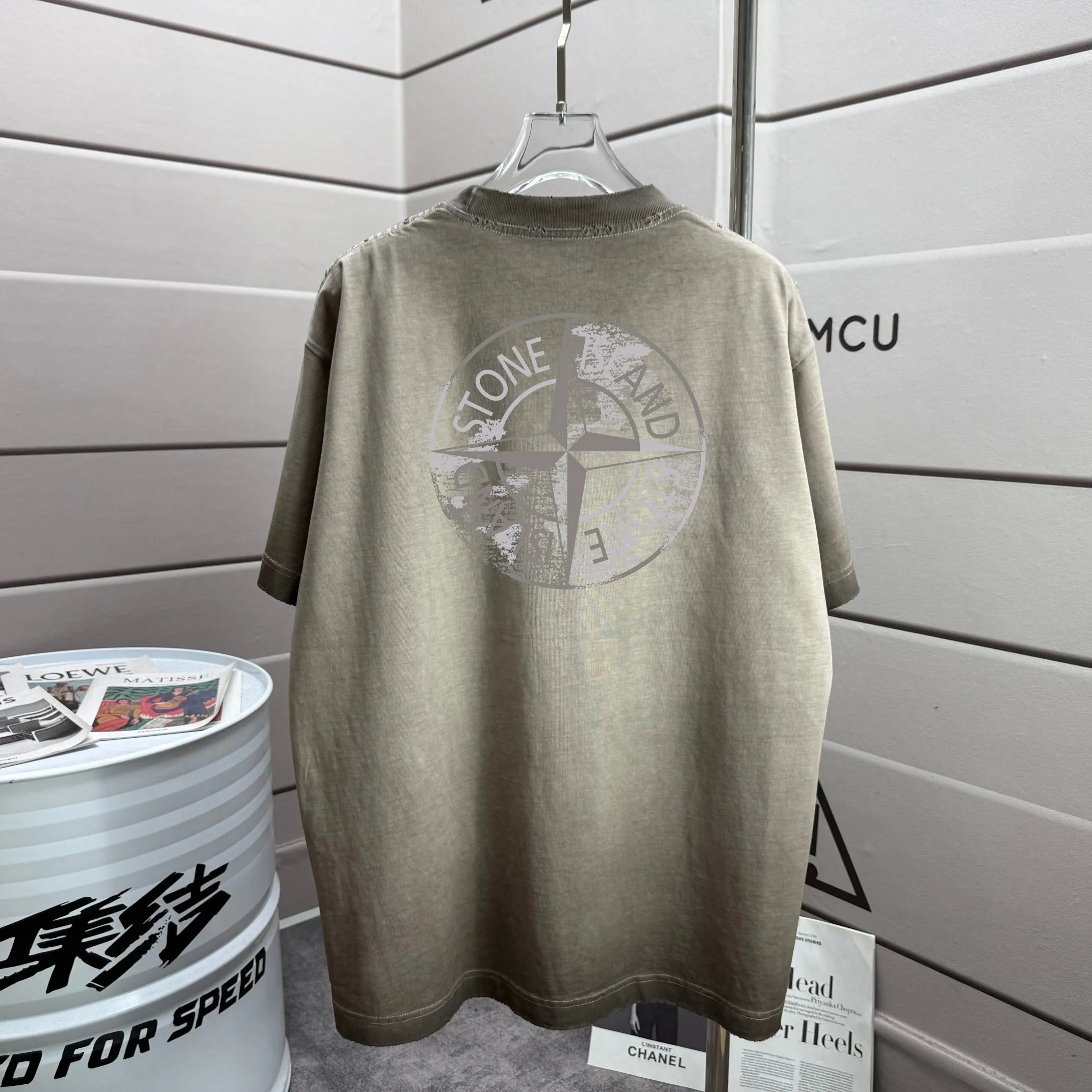 P160 Ston* islan* 石*岛 2025 autumn and winter new style Washed and worn 320g round neck short-sleeved tee Unisex loose version Color: Washed black Washed white Washed gray Brown Size: S M L XL XXL Size: S (90-130 pounds) M (120-150 pounds) L (140-165 pounds) (160-180 catties) XXL (180-210 catties)